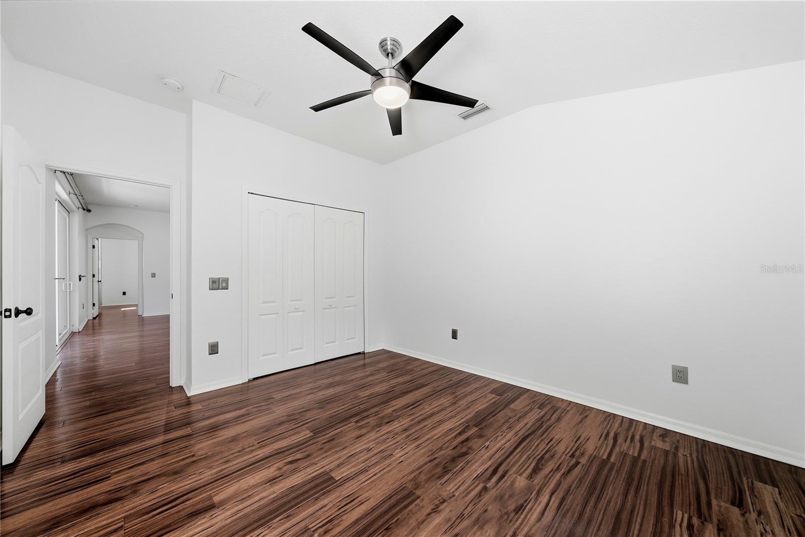 5150 VILLAGEBROOK DR — photo 15