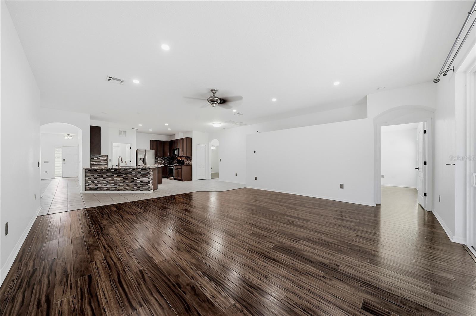 5150 VILLAGEBROOK DR — photo 7