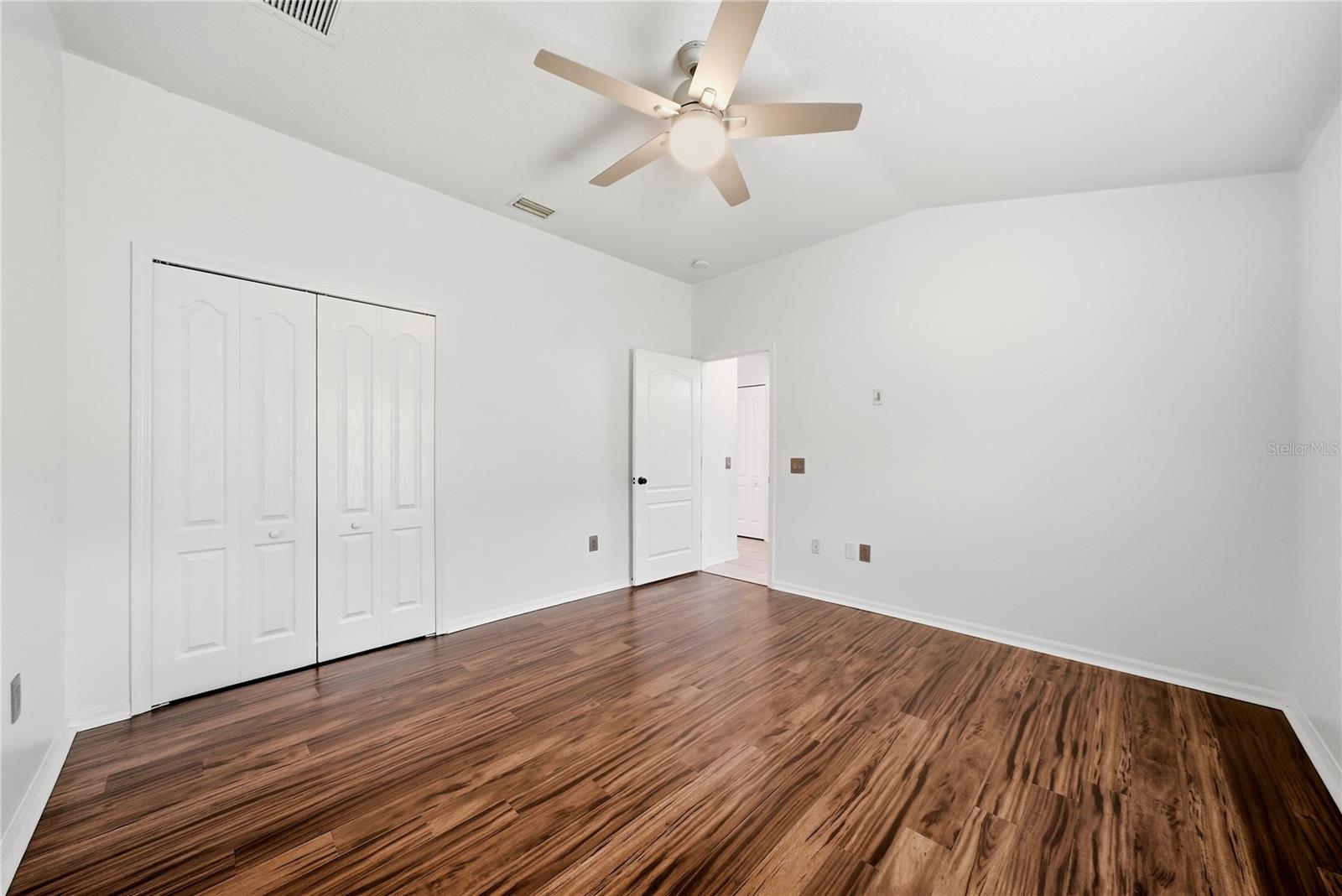 5150 VILLAGEBROOK DR — photo 13