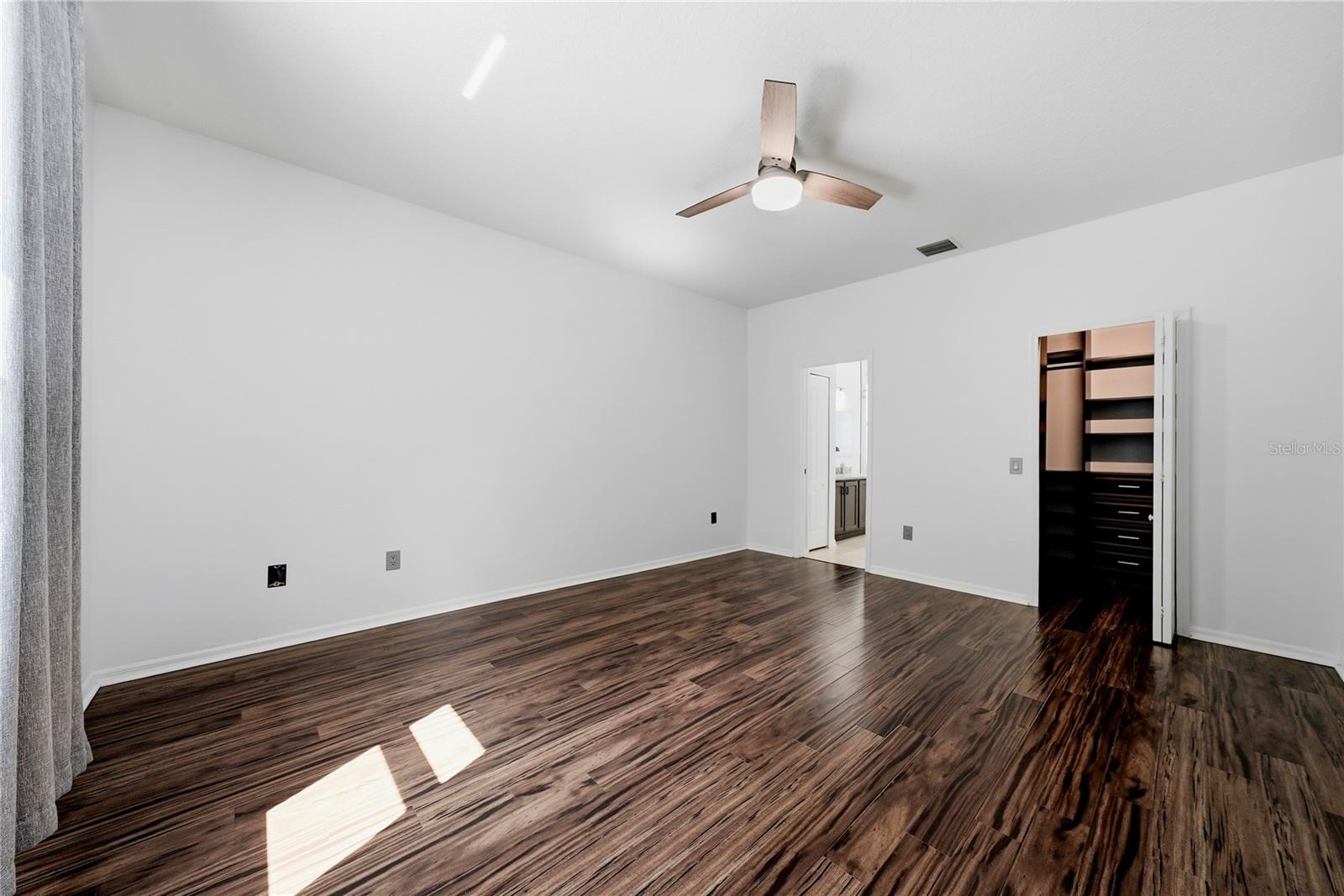 5150 VILLAGEBROOK DR — photo 16