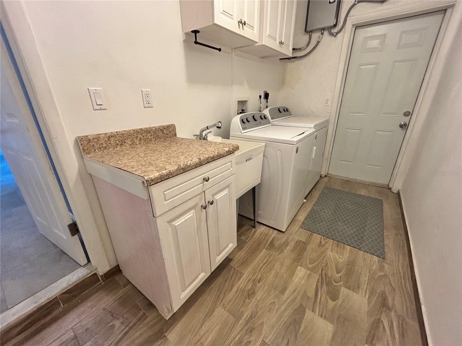 1444 OVERCASH DR — photo 19