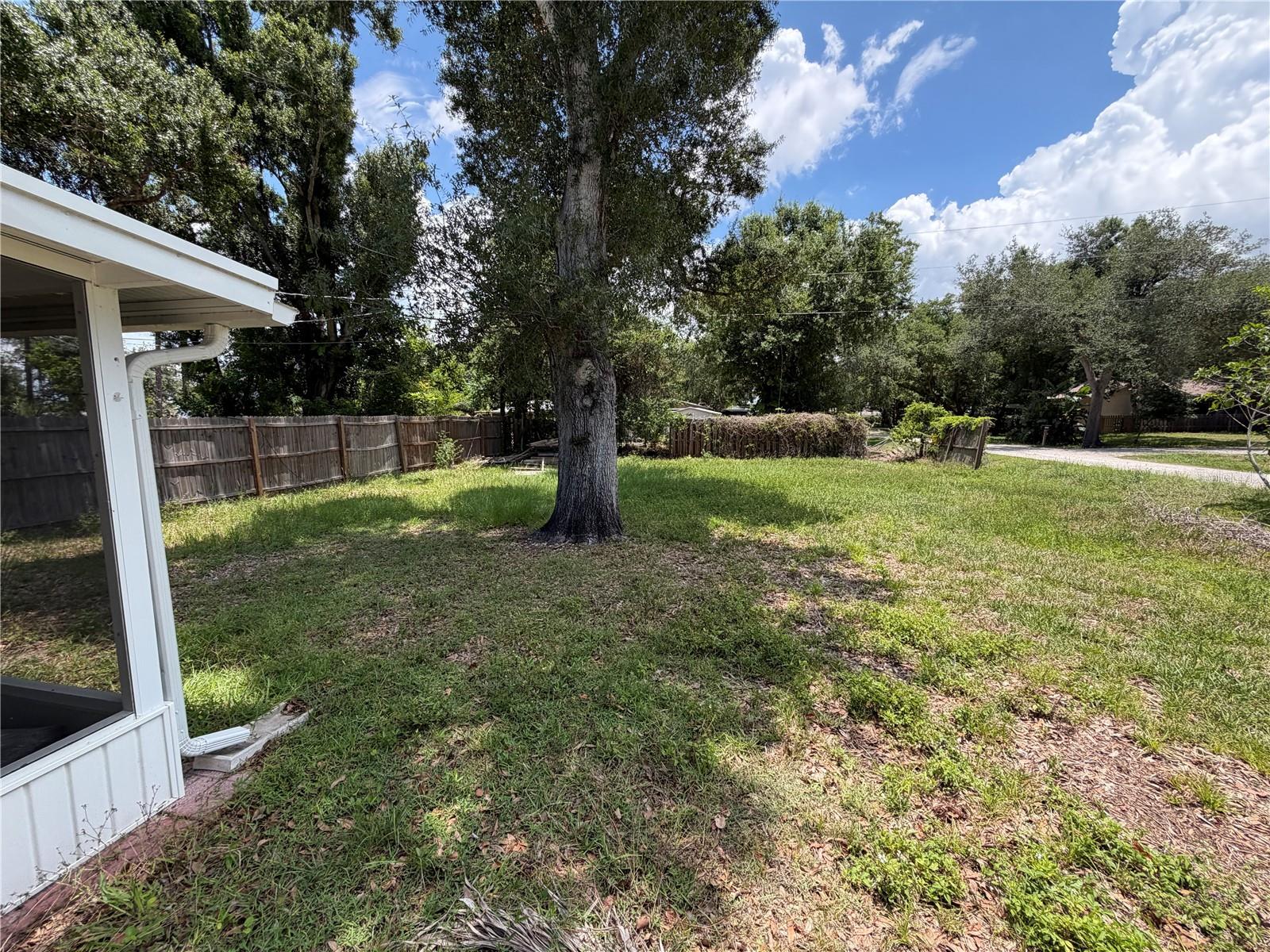 2195 PARK RD — photo 6