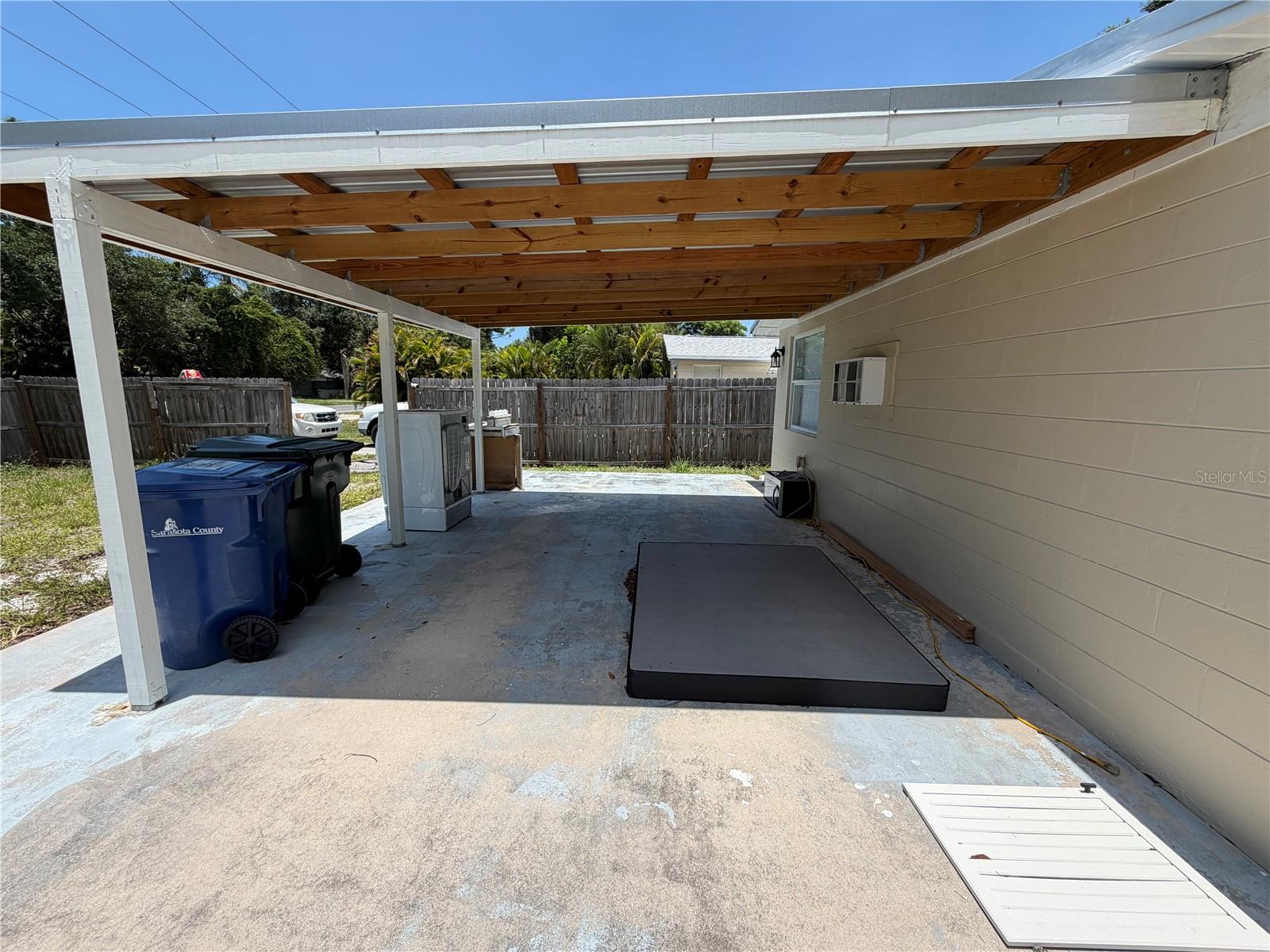 2195 PARK RD — photo 3