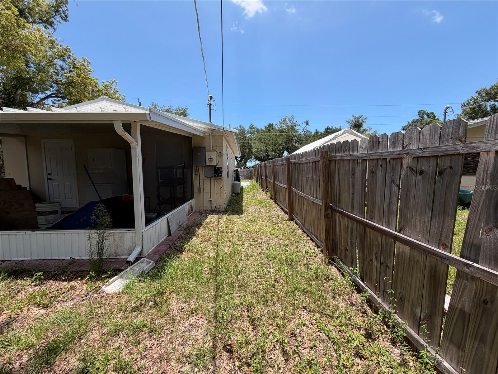 2195 PARK RD — photo 4
