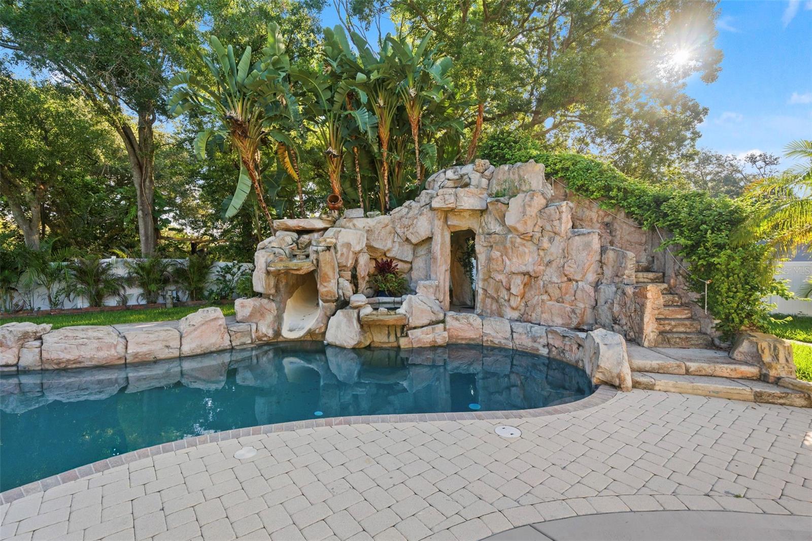 2521 LAKE ELLEN DR — photo 38