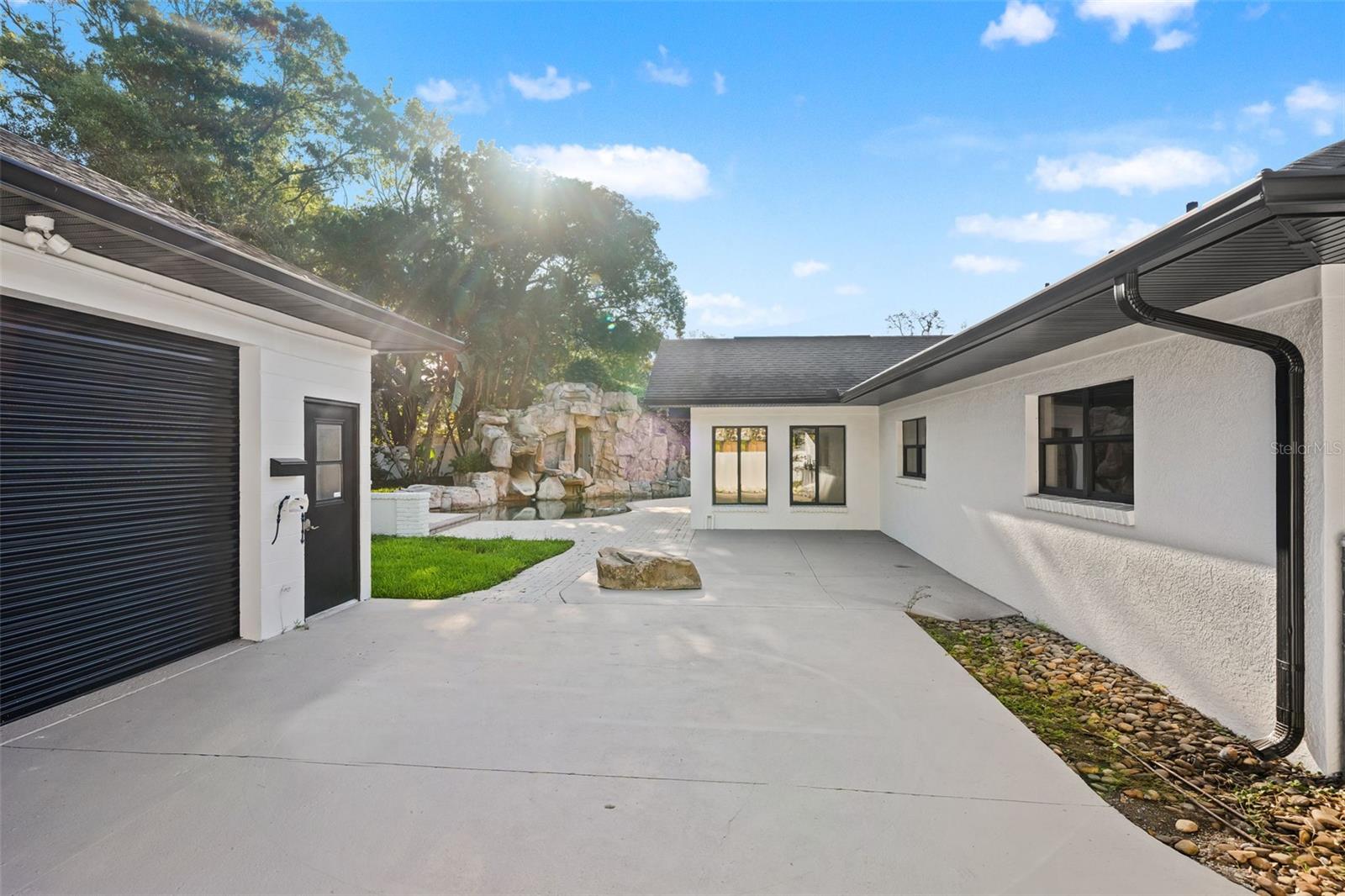 2521 LAKE ELLEN DR — photo 42