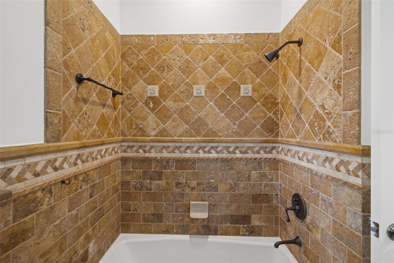2521 LAKE ELLEN DR — photo 27