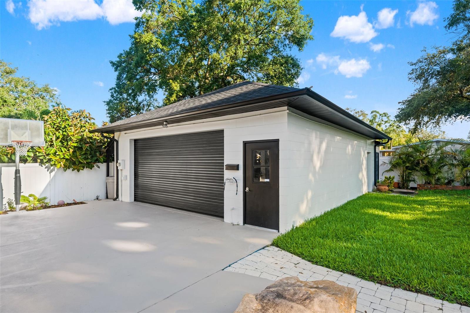 2521 LAKE ELLEN DR — photo 46