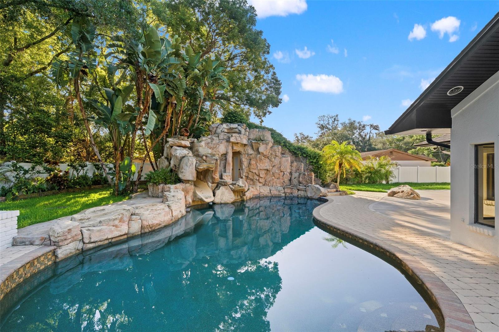 2521 LAKE ELLEN DR — photo 40