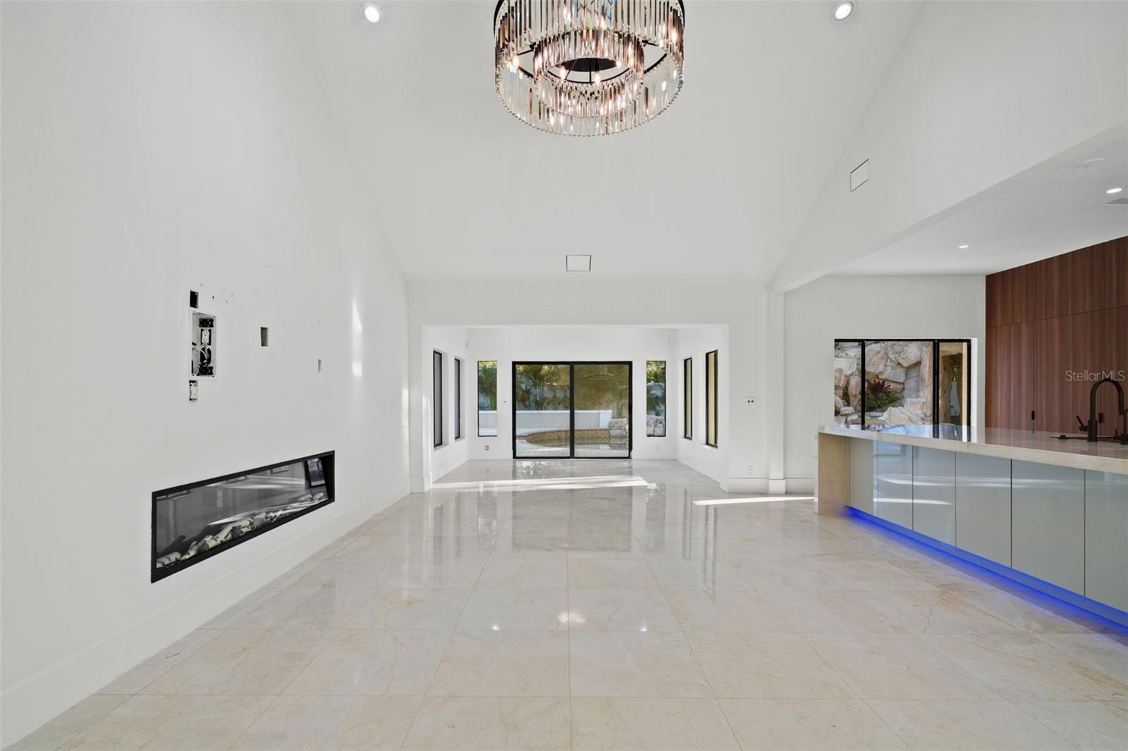 2521 LAKE ELLEN DR — photo 16