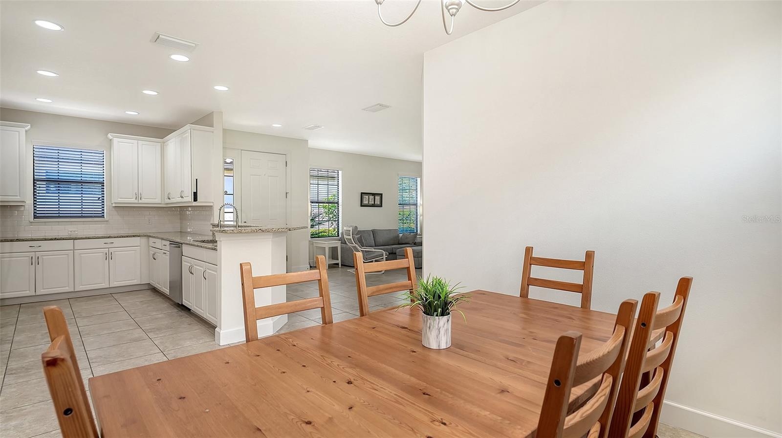8729 TRATTORIA TER — photo 11