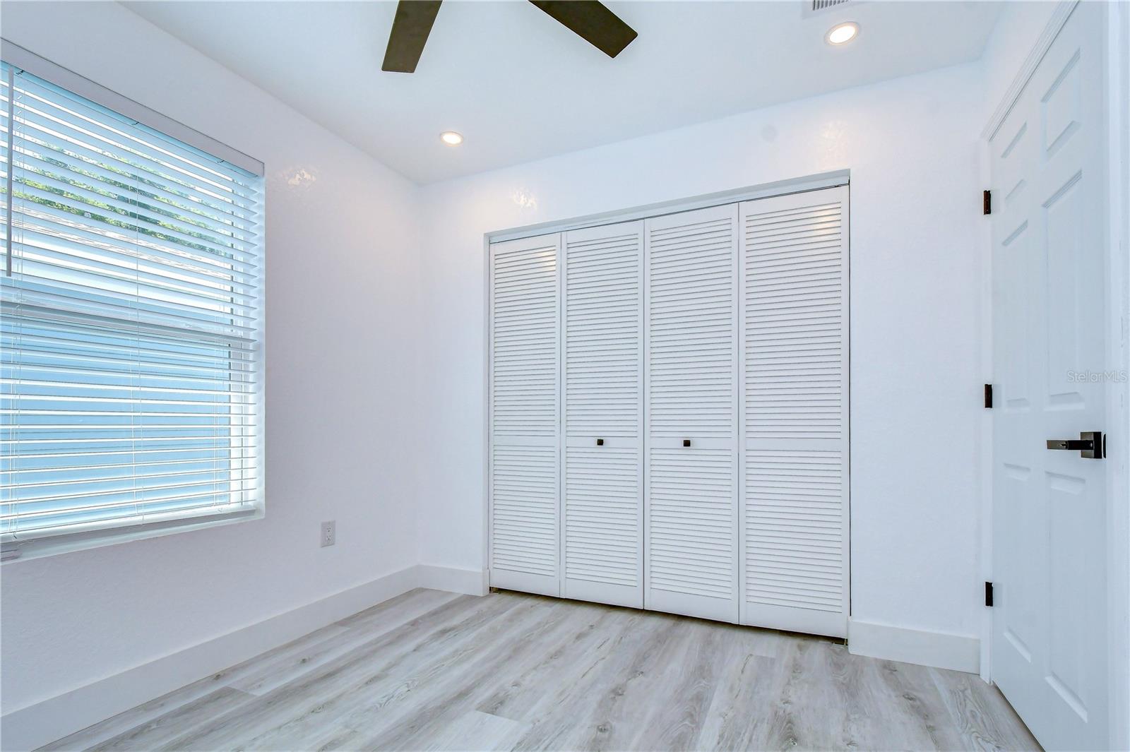 218 8TH AVENUE DR W — photo 17
