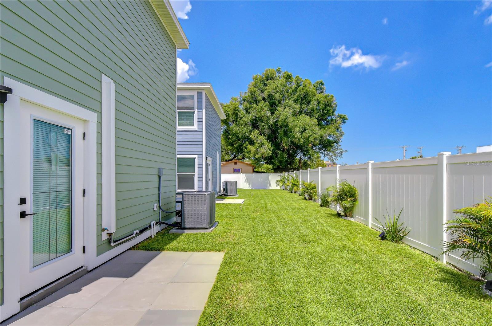 218 8TH AVENUE DR W — photo 22