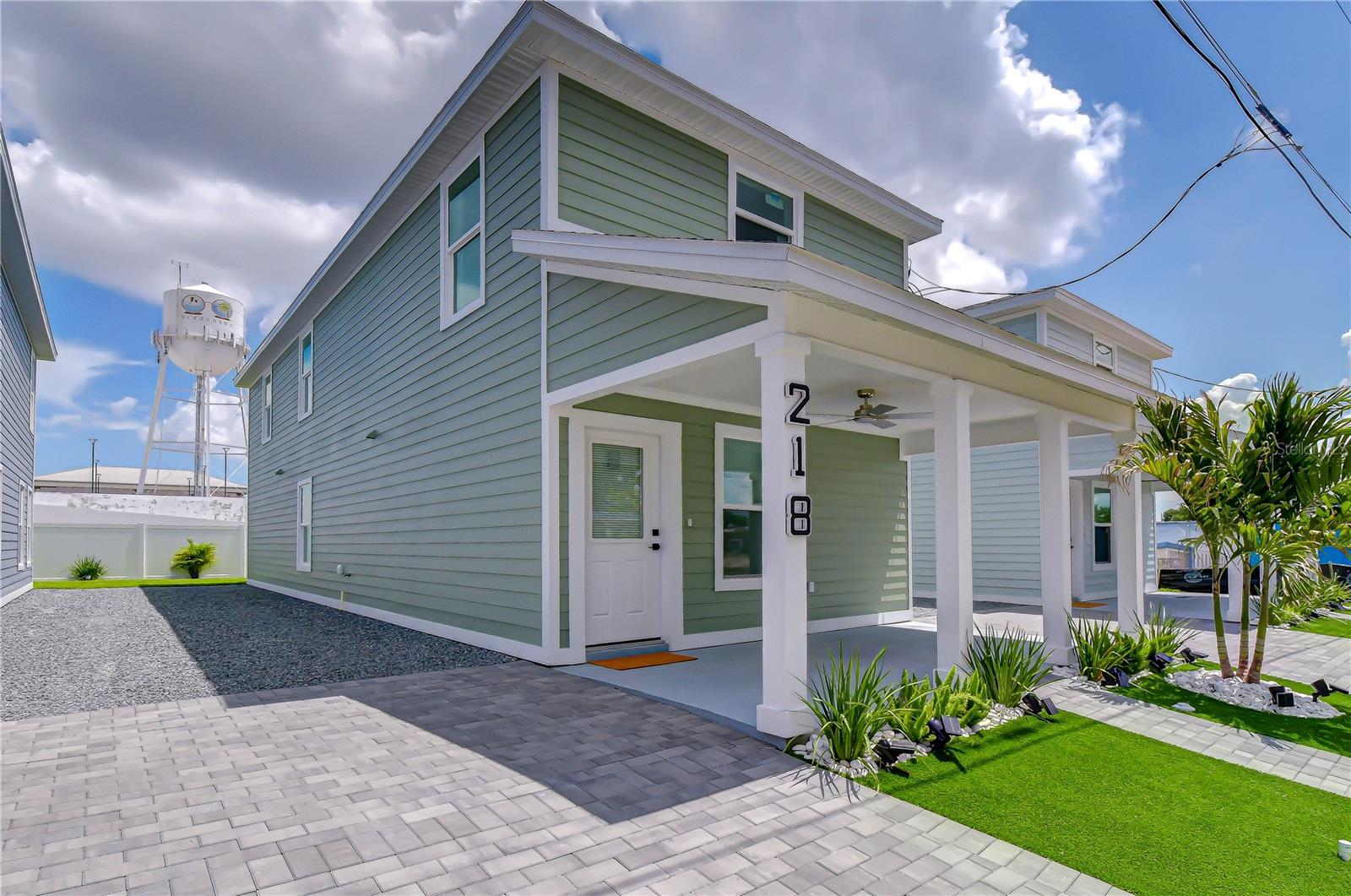 218 8TH AVENUE DR W — photo 3