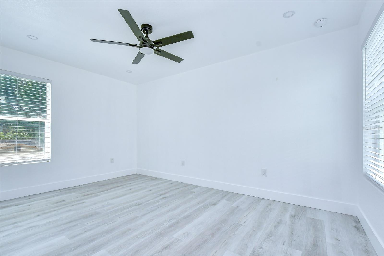 222 8TH AVENUE DR W — photo 16