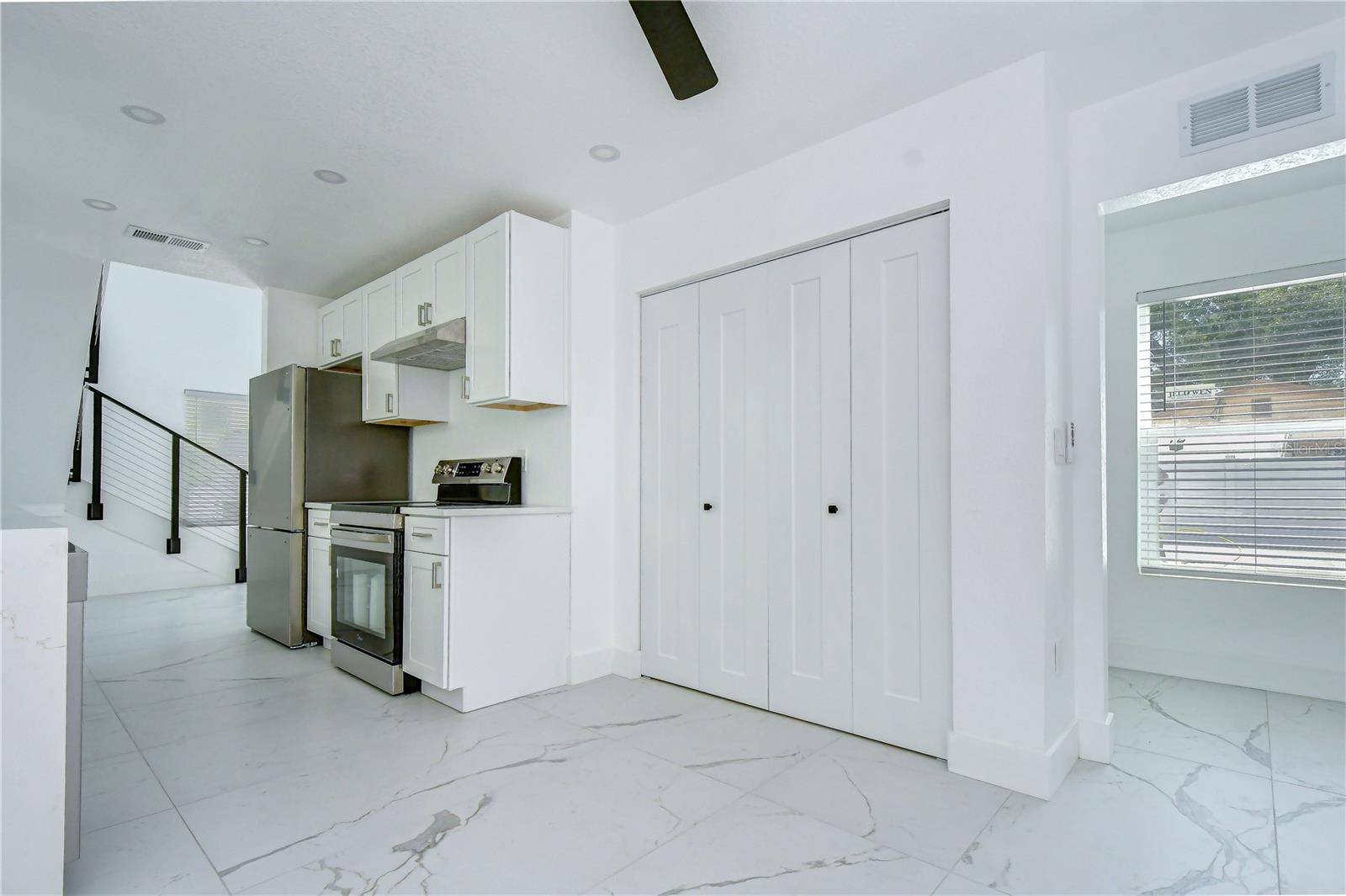222 8TH AVENUE DR W — photo 9