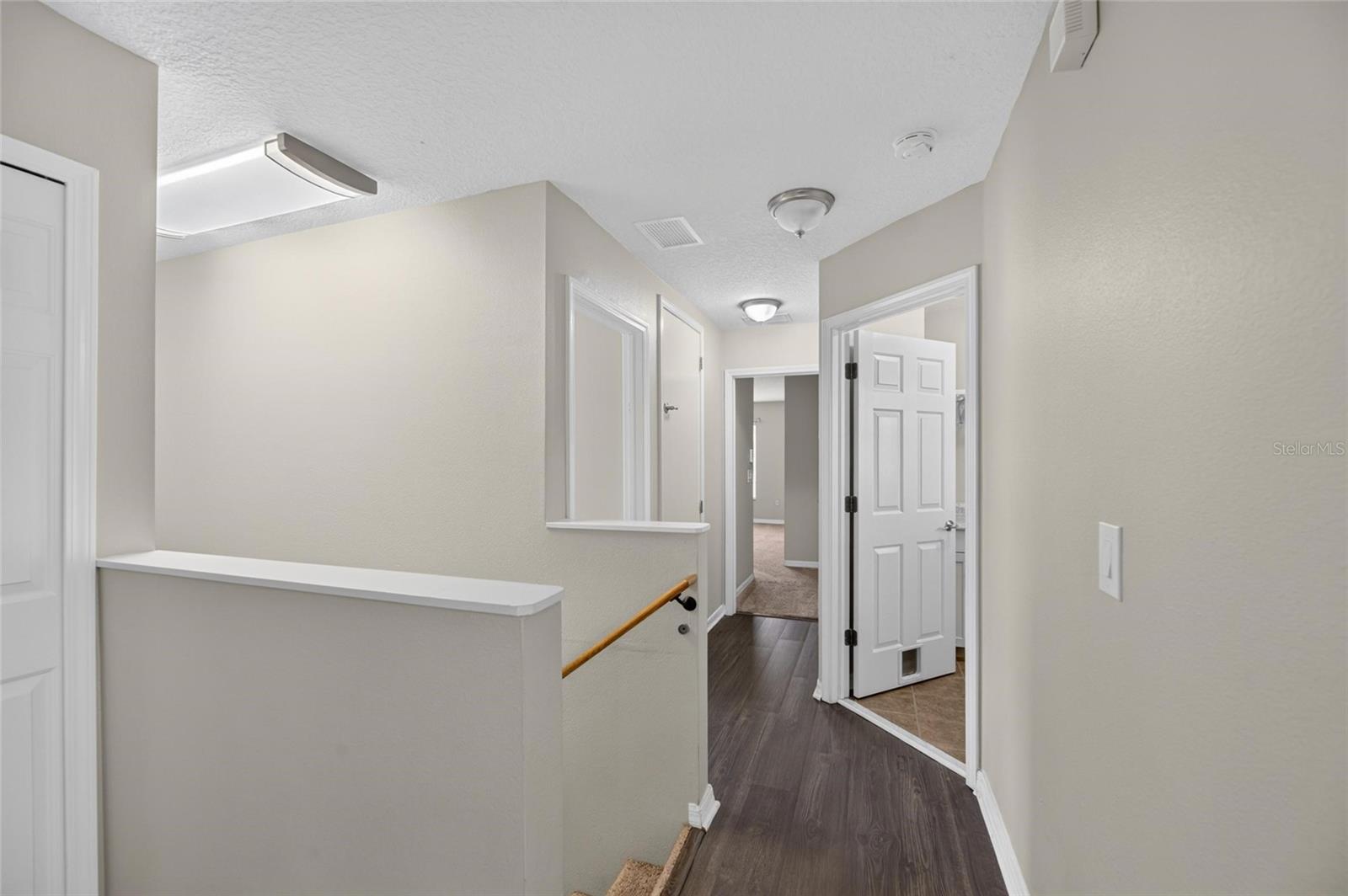 7842 CARRIAGE POINTE DR — photo 32