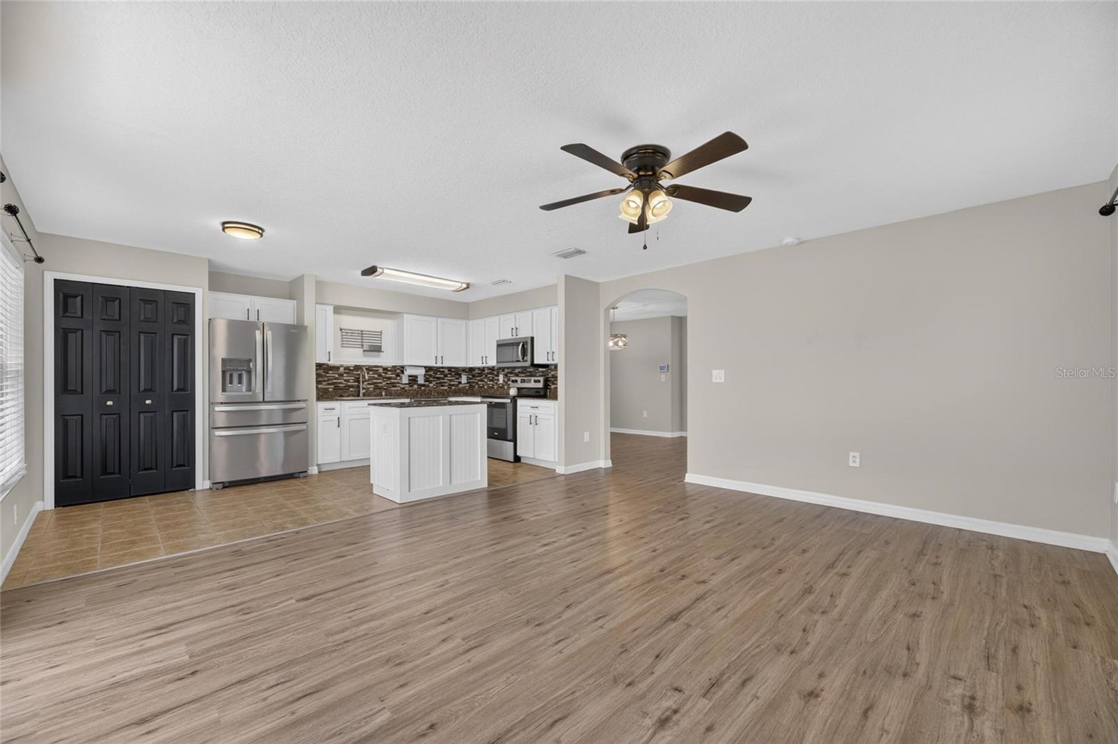 7842 CARRIAGE POINTE DR — photo 16