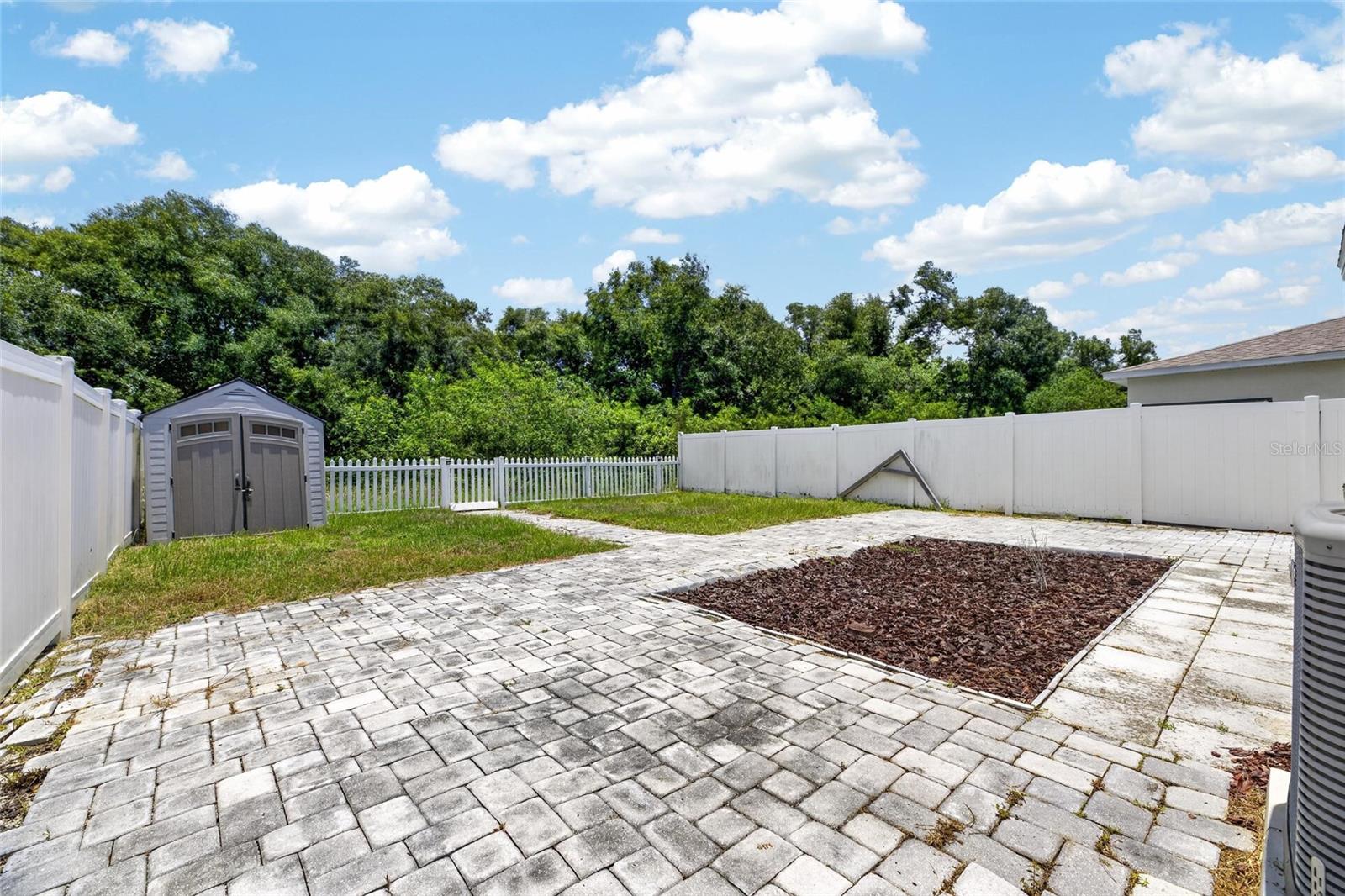 7842 CARRIAGE POINTE DR — photo 48