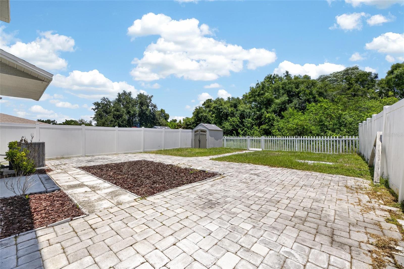 7842 CARRIAGE POINTE DR — photo 50