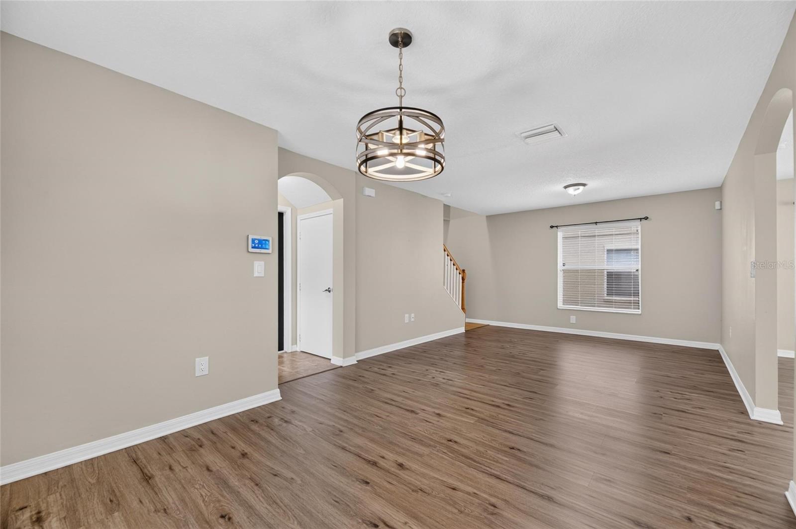 7842 CARRIAGE POINTE DR — photo 9