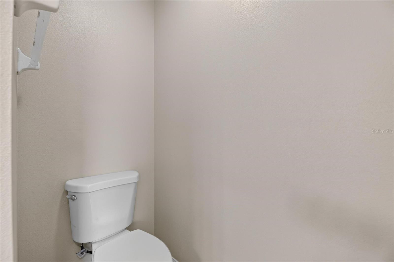 7842 CARRIAGE POINTE DR — photo 45