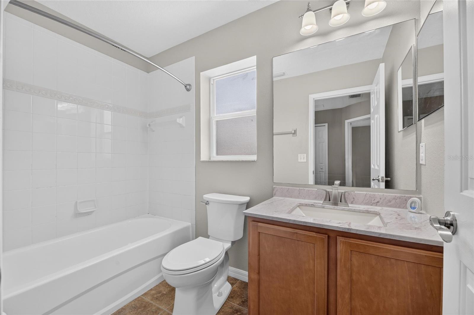 7842 CARRIAGE POINTE DR — photo 24