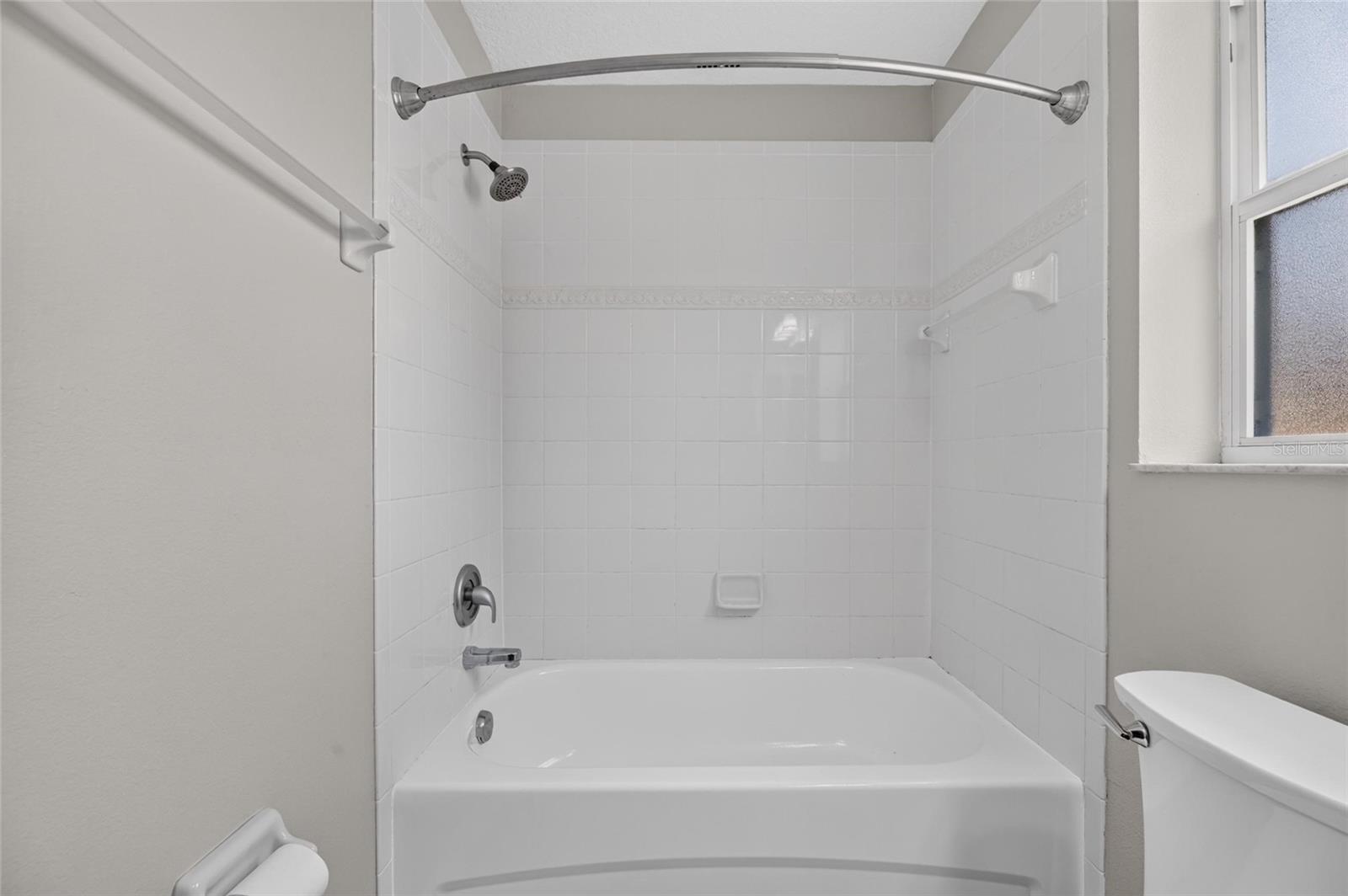 7842 CARRIAGE POINTE DR — photo 25