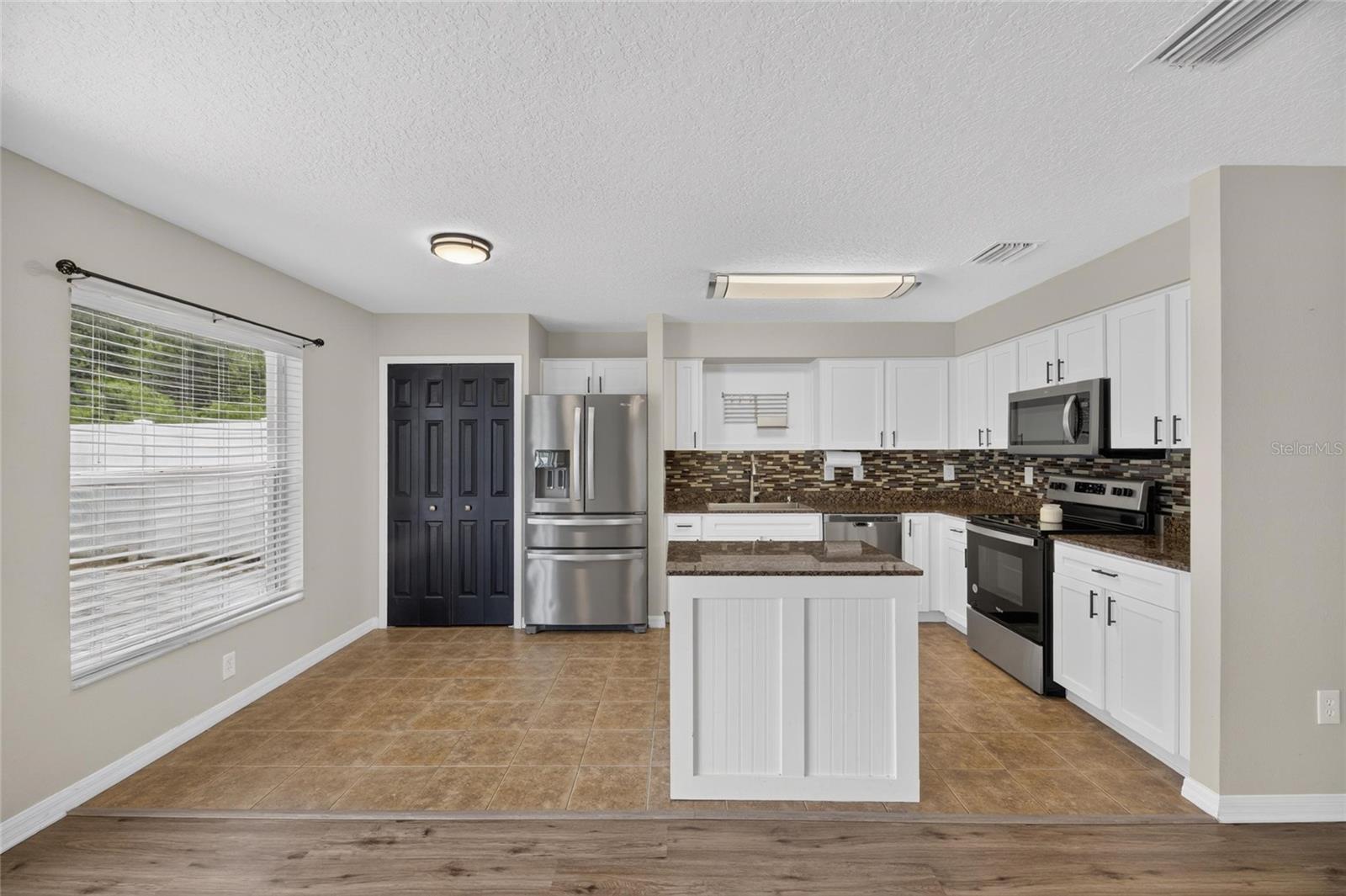 7842 CARRIAGE POINTE DR — photo 19
