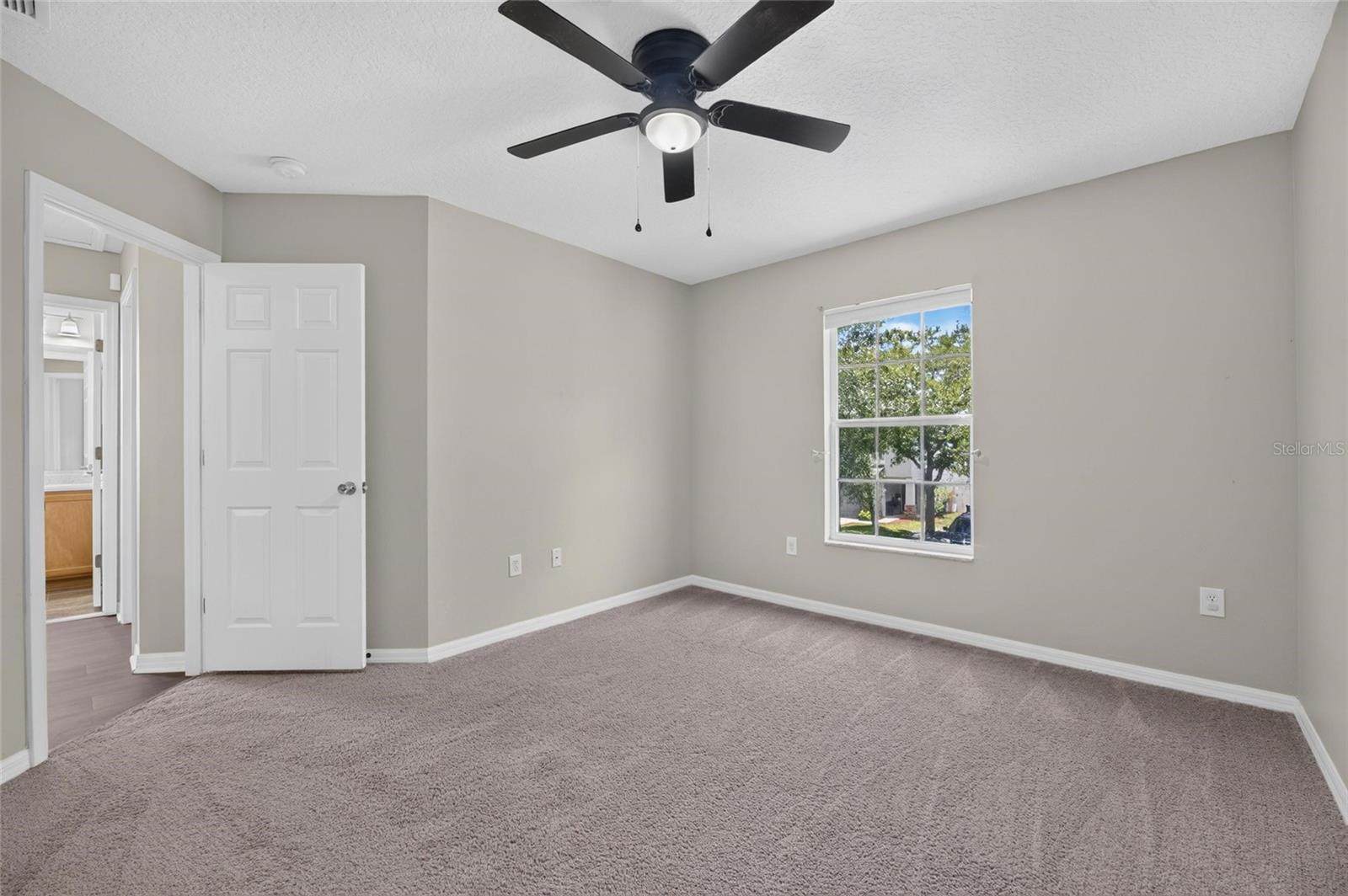 7842 CARRIAGE POINTE DR — photo 30