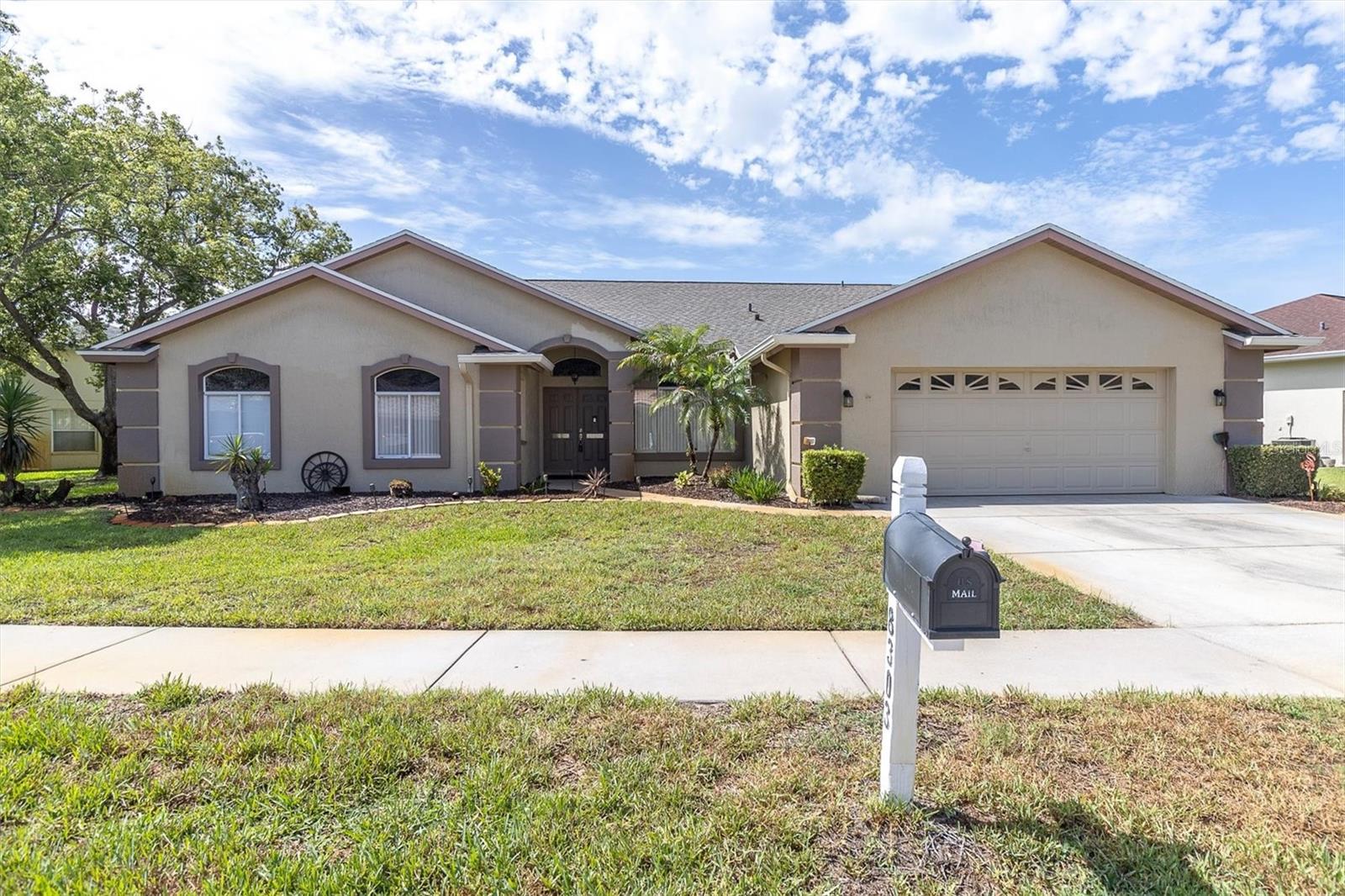8303 CORAL CREEK LOOP — photo 2