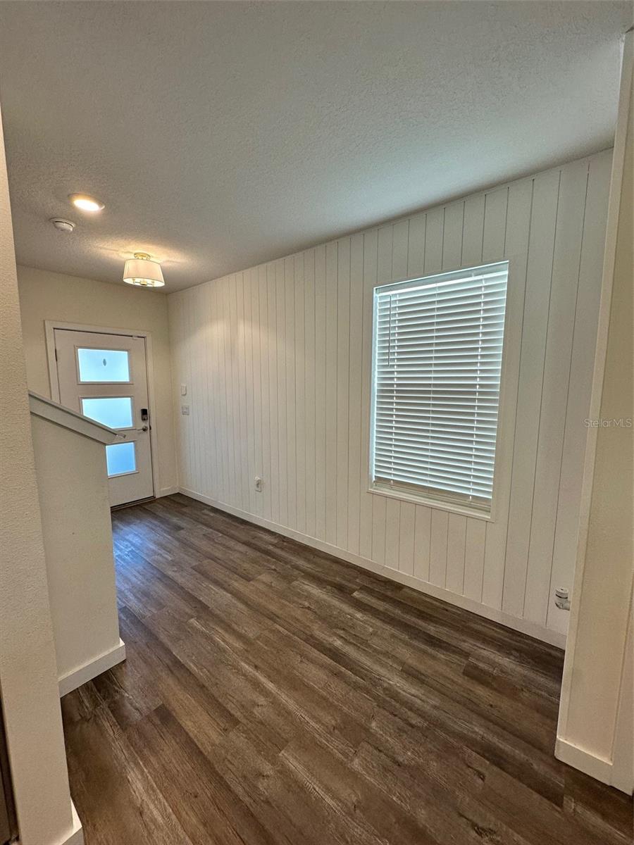 17111 BARNWOOD PL — photo 9