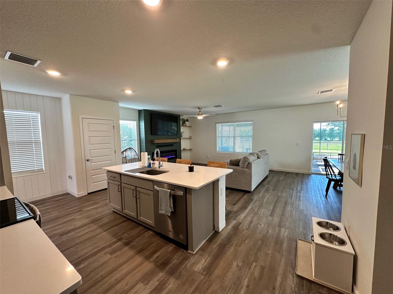 17111 BARNWOOD PL — photo 11