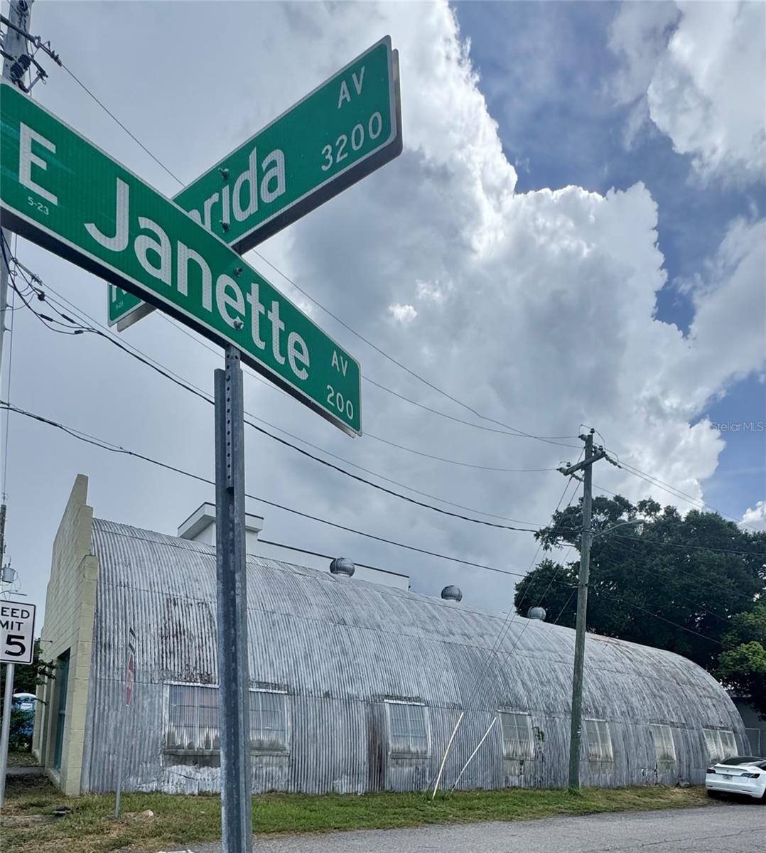 3205 N FLORIDA AVE — photo 3