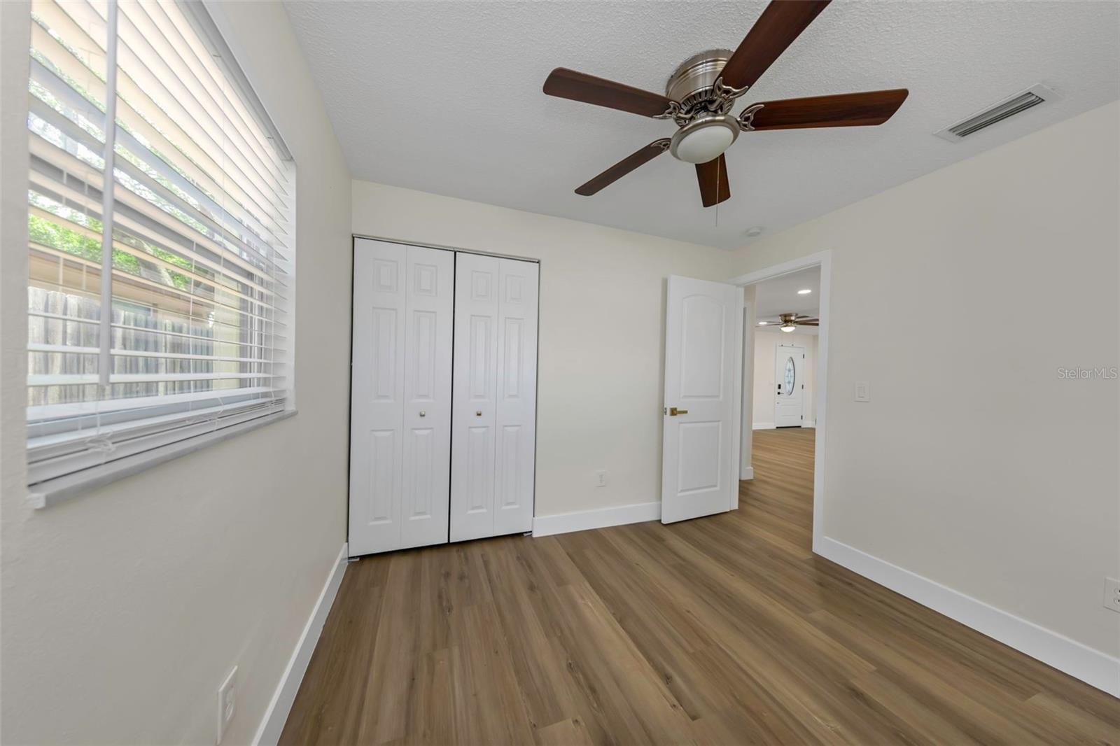 1806 VANCOUVER DR — photo 23