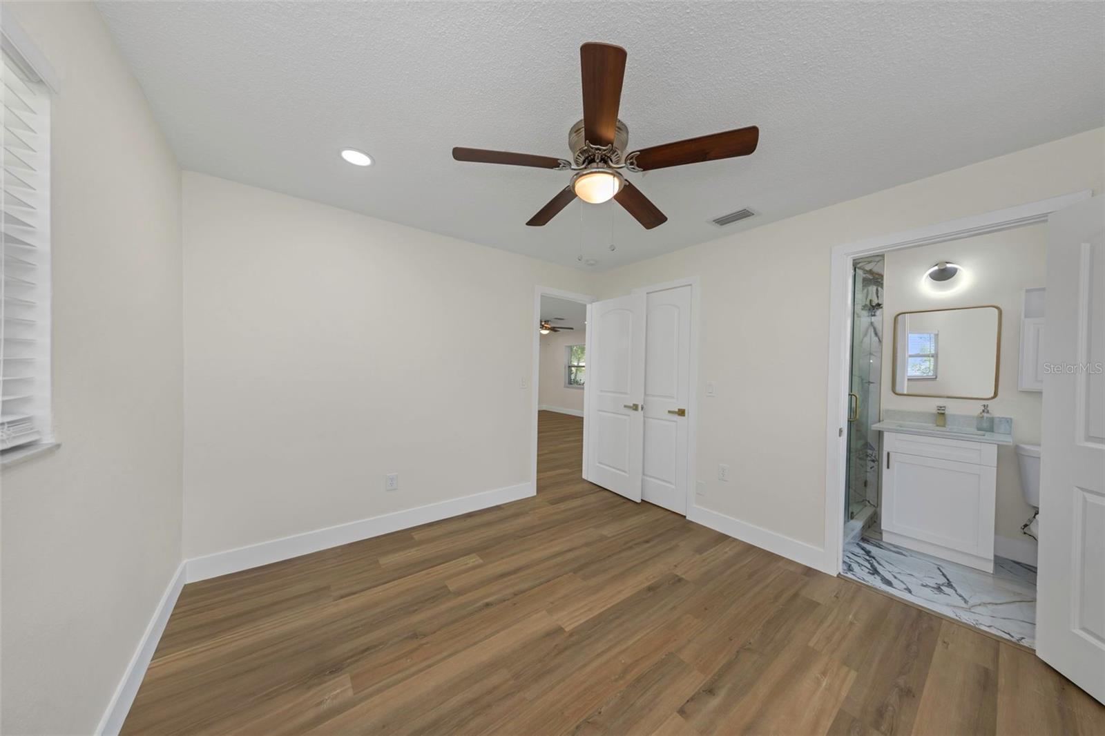 1806 VANCOUVER DR — photo 13