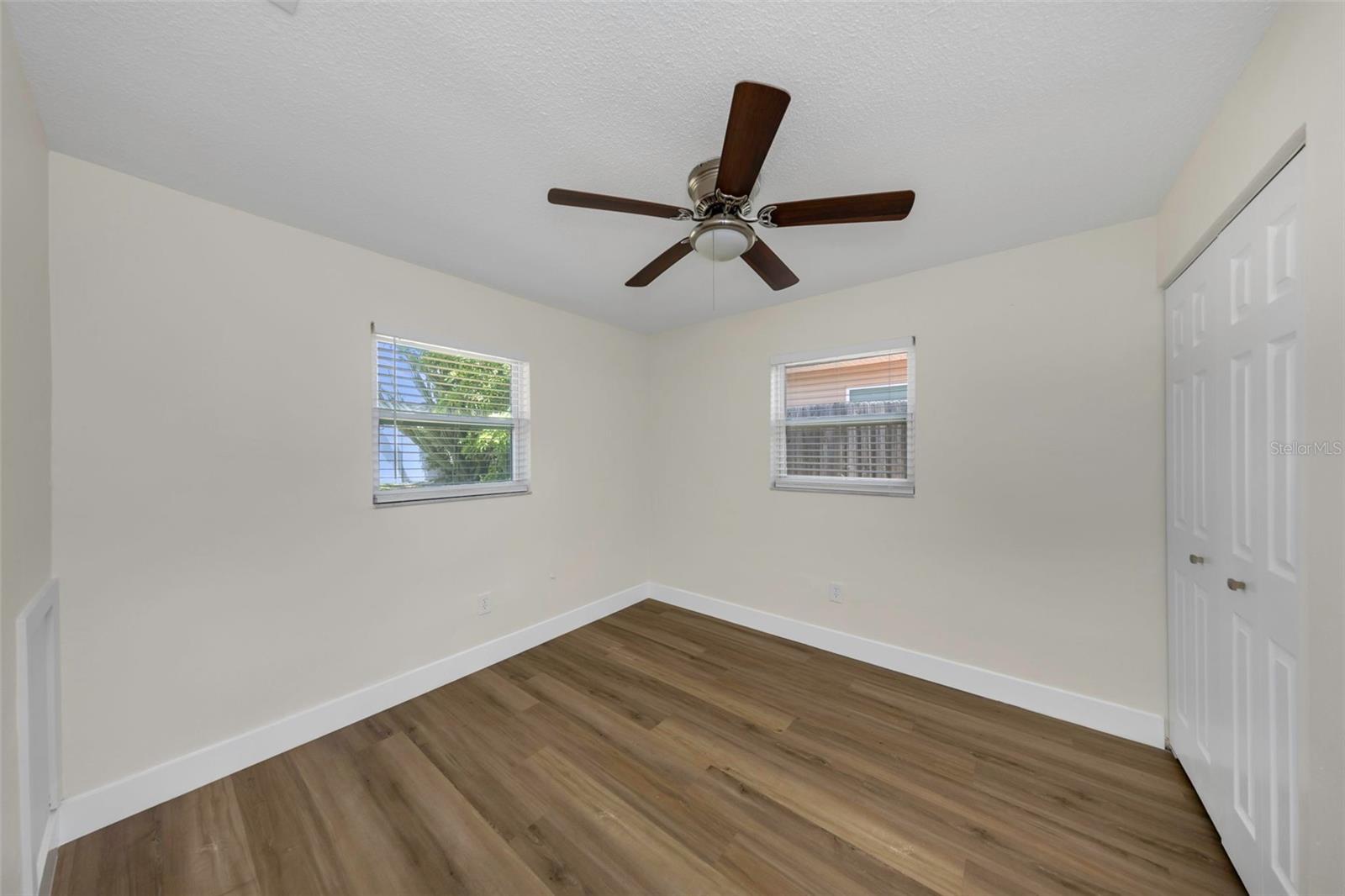 1806 VANCOUVER DR — photo 21