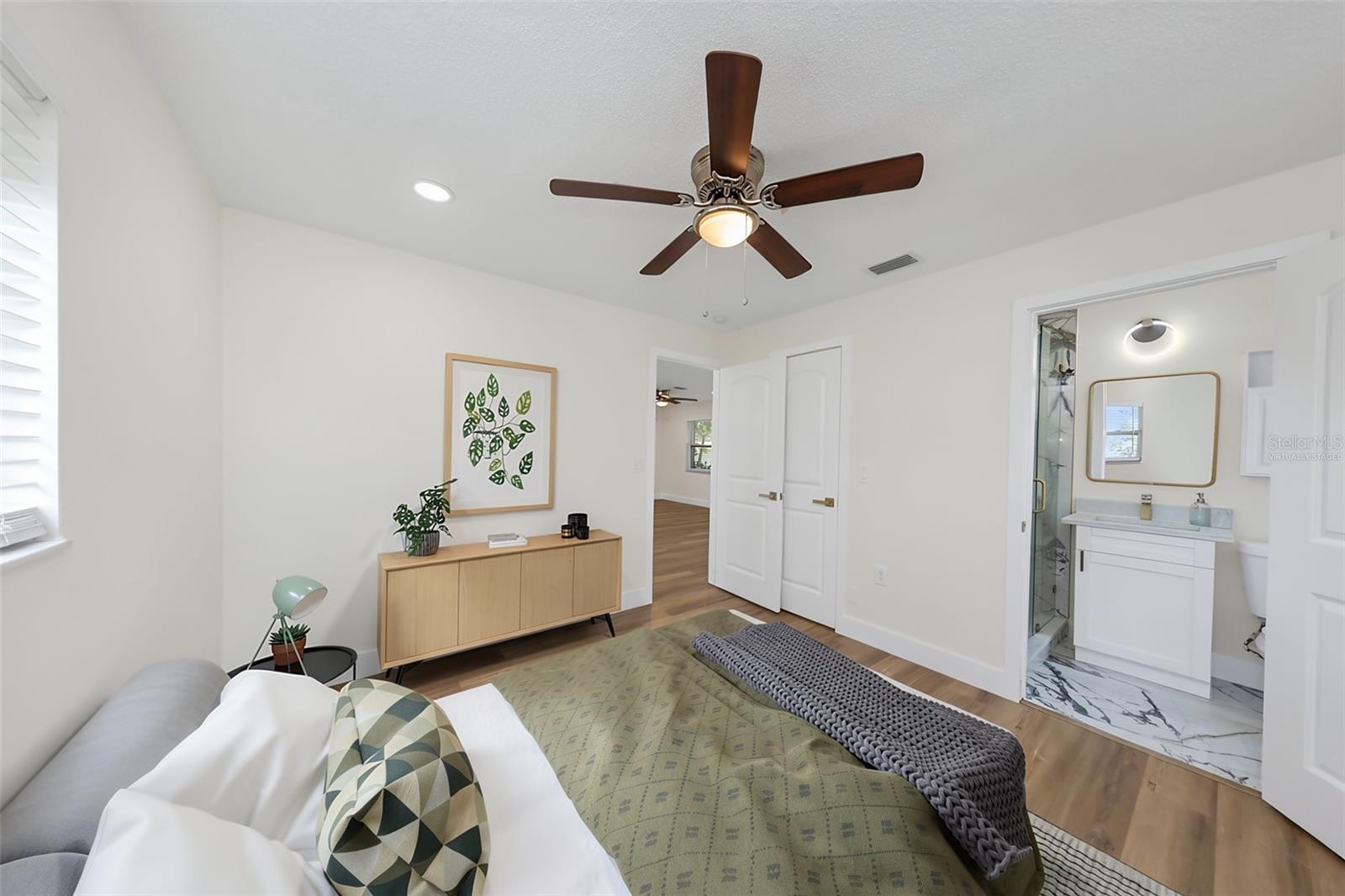 1806 VANCOUVER DR — photo 14