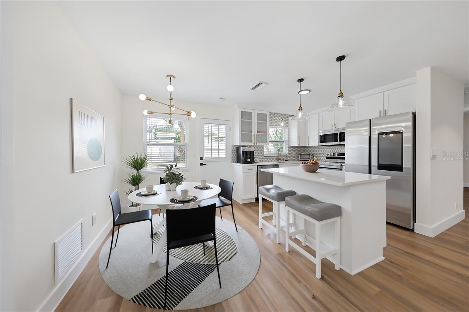 1806 VANCOUVER DR — photo 7