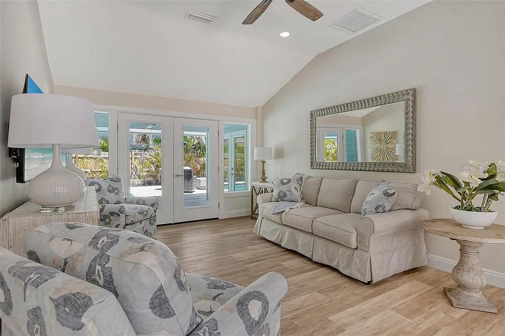 4852 FEATHERBED LN — photo 7