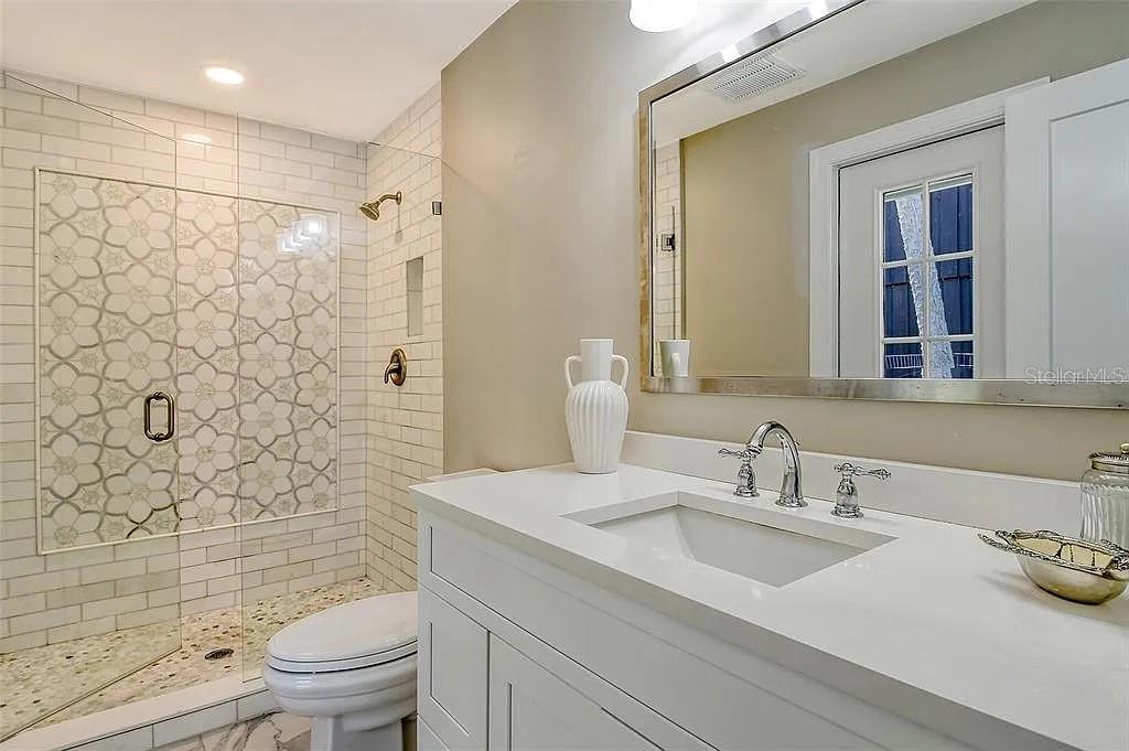 4852 FEATHERBED LN — photo 28