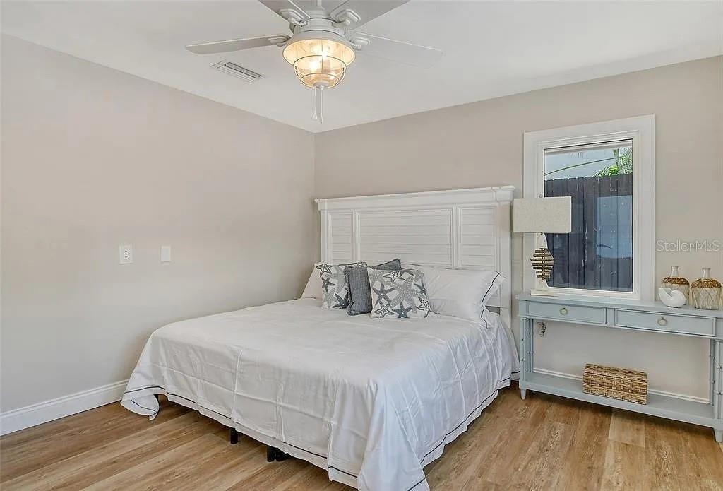 4852 FEATHERBED LN — photo 32