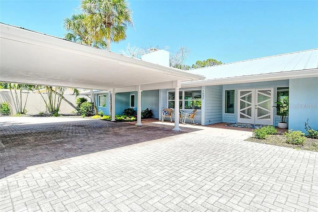 4852 FEATHERBED LN — photo 4