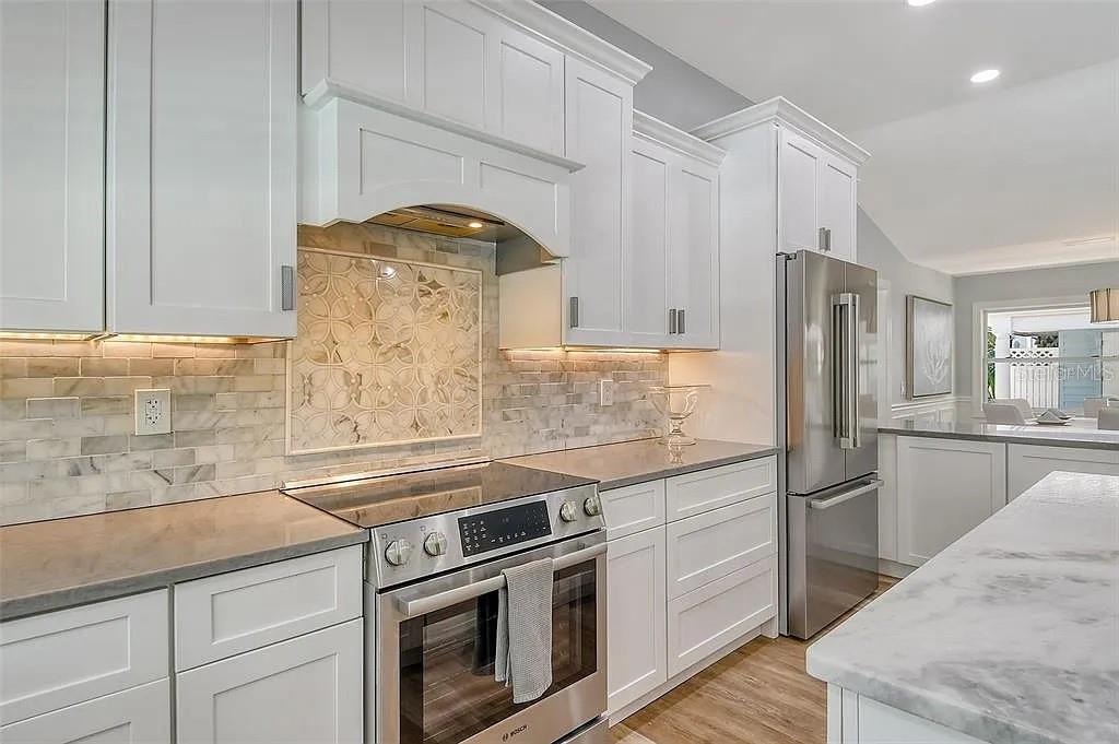 4852 FEATHERBED LN — photo 16