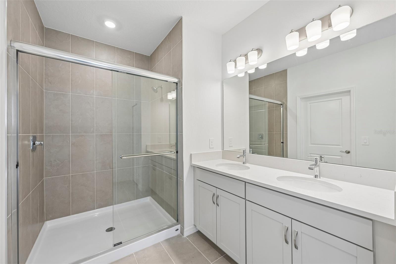 9026 LEEWARD DR — photo 22