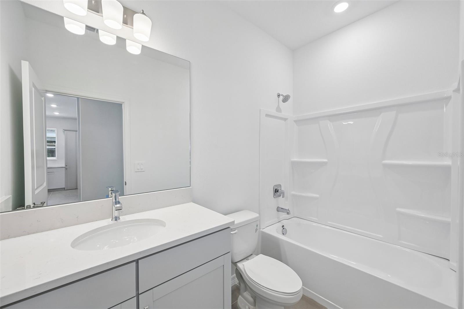 9026 LEEWARD DR — photo 17