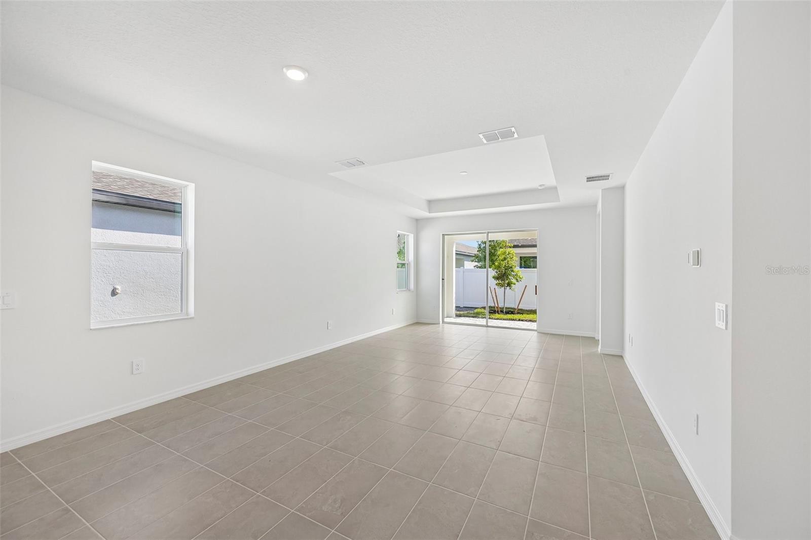 9026 LEEWARD DR — photo 10