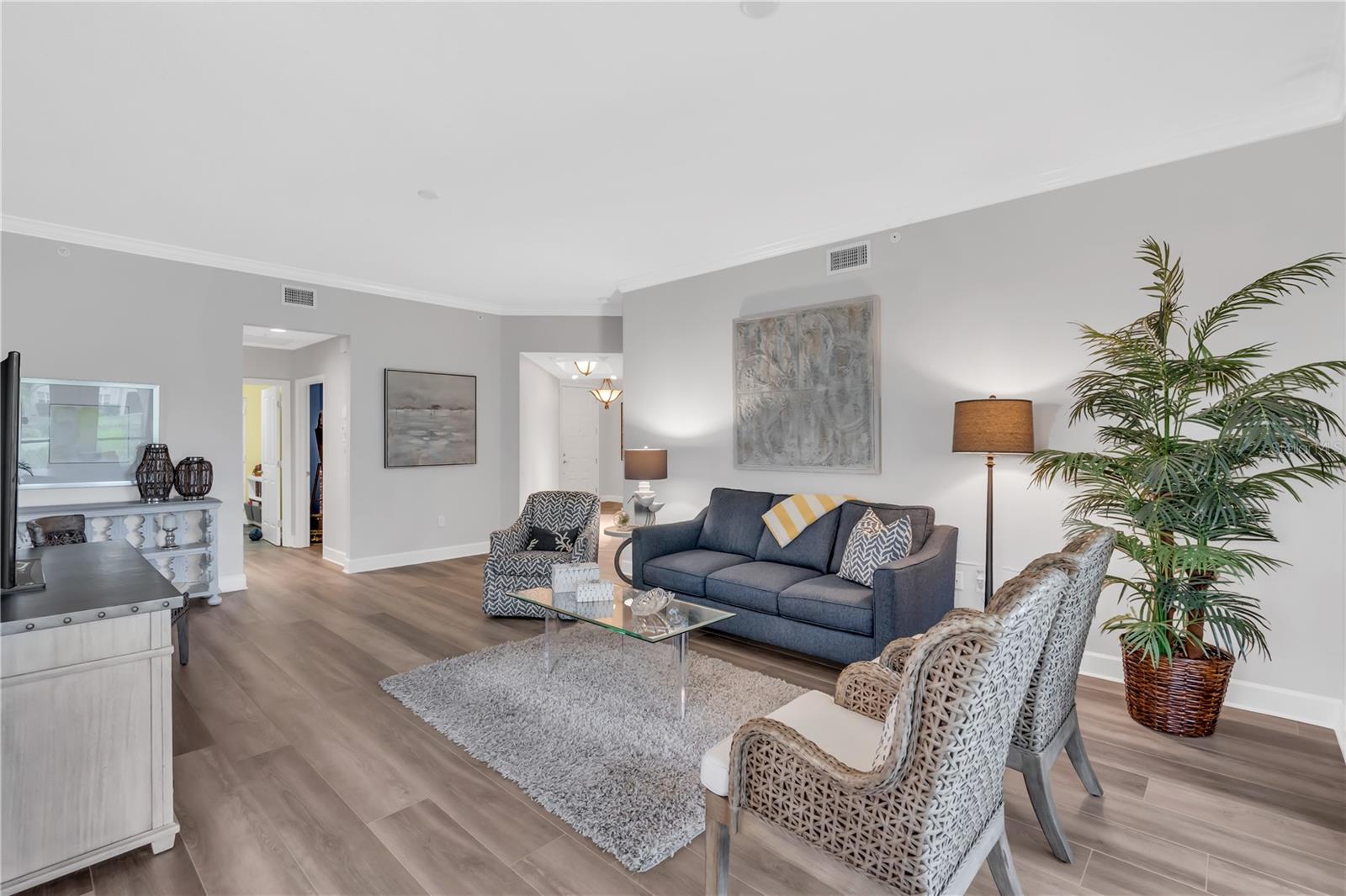 5204 BOUCHARD CIR #102 — photo 8