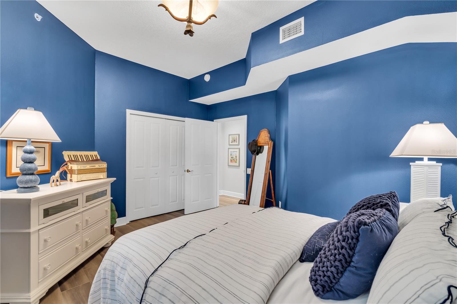 5204 BOUCHARD CIR #102 — photo 17