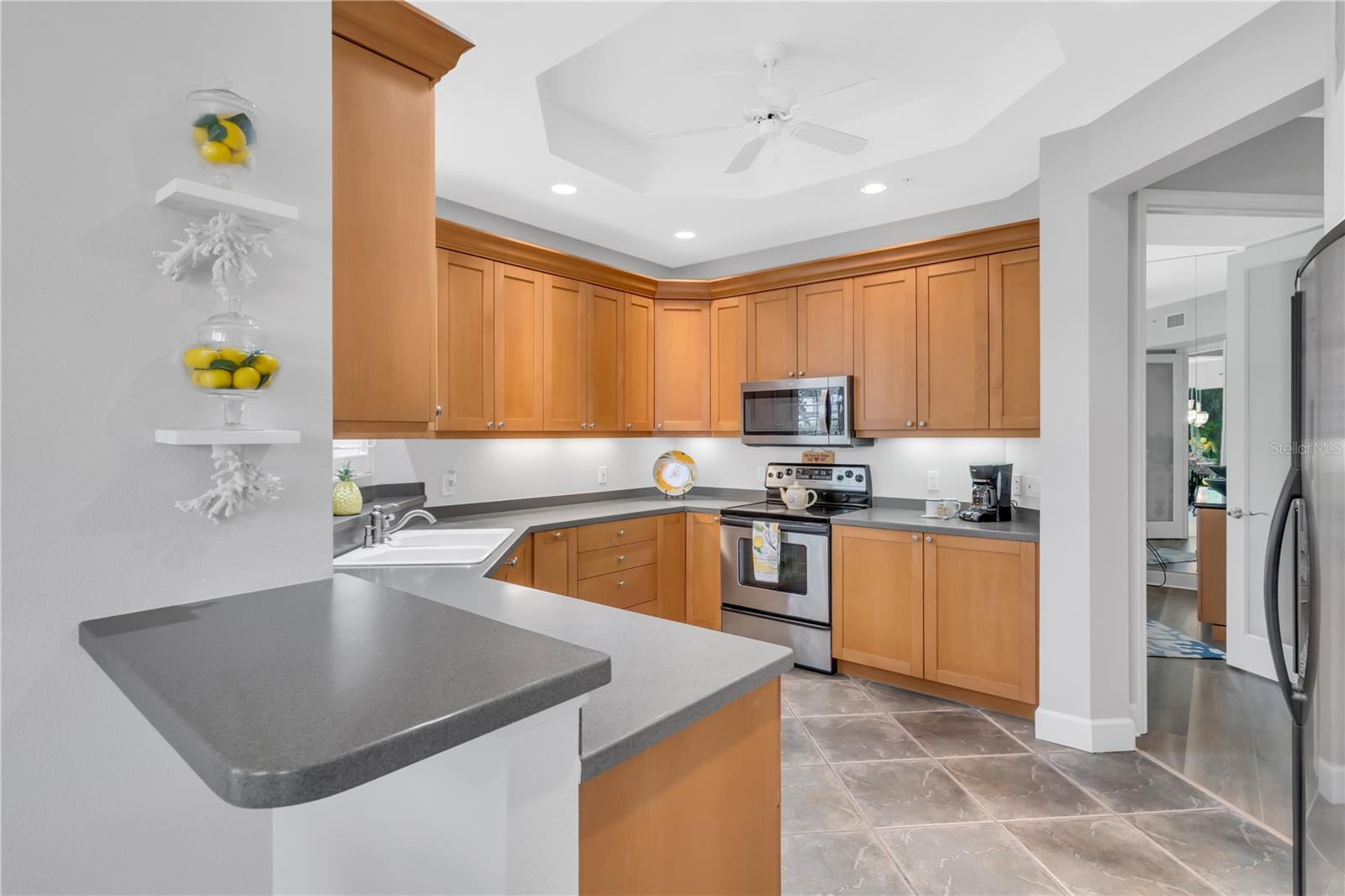 5204 BOUCHARD CIR #102 — photo 10